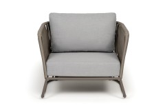 "Багамы" кресло плетеное из роупа, каркас алюминий бежево-серый (RAL7006) муар, роуп серо-коричневый 23мм, ткань светло-серая