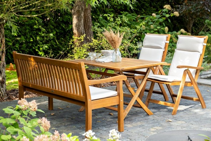 Обеденный комплект из акации КАРО со скамьей