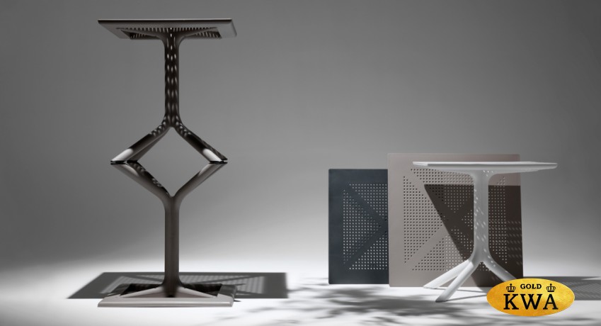 Стол пластиковый обеденный