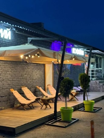 Зонты усиленные на боковой опоре