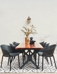 Кресло пластиковое