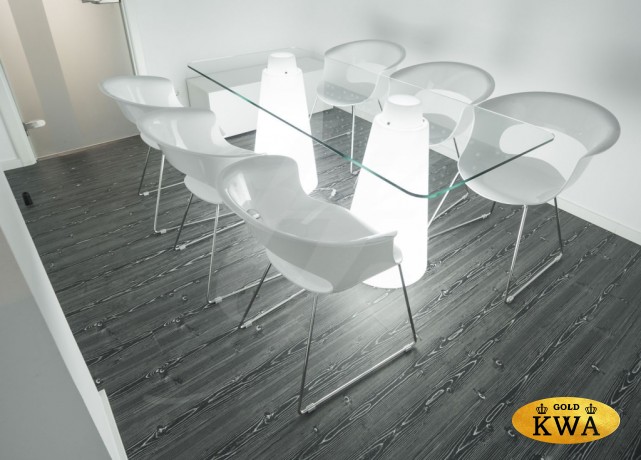 Кресло пластиковое