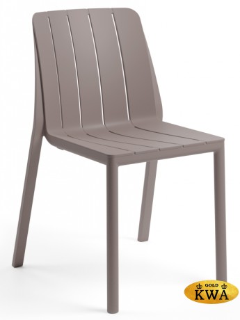 Стул пластиковый