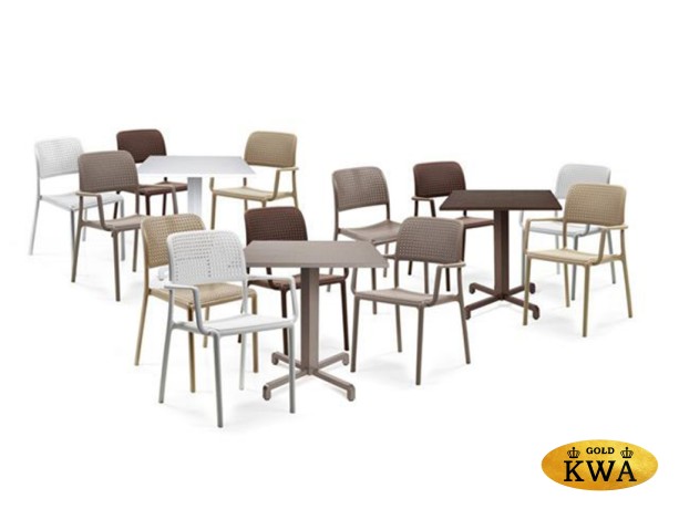 Стул пластиковый