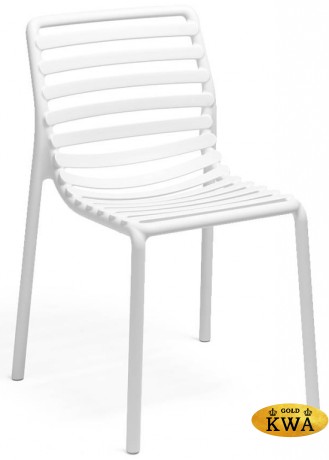 Стул пластиковый