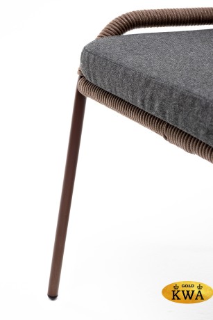 "Милан" стул плетеный из роупа, каркас алюминий коричневый (RAL8016) шагрень, роуп коричневый круглый, ткань темно-серая 019