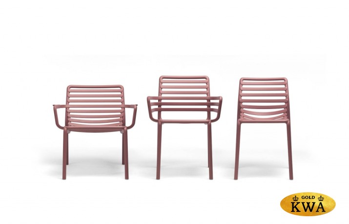 Стул пластиковый