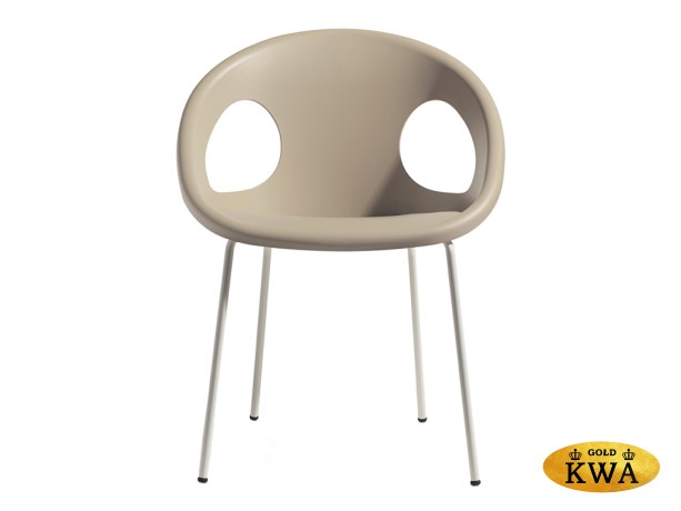 Кресло пластиковое