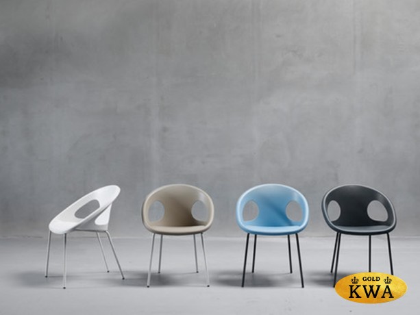 Кресло пластиковое