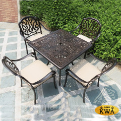 Квадратный стол из литого алюминия