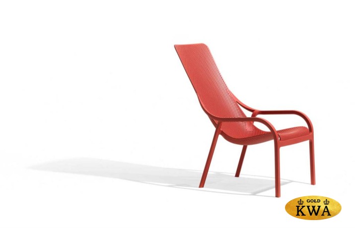 Лаунж-кресло пластиковое