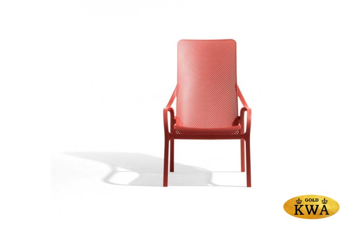 Лаунж-кресло пластиковое