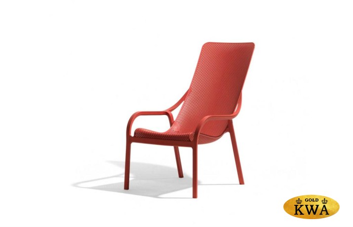 Лаунж-кресло пластиковое