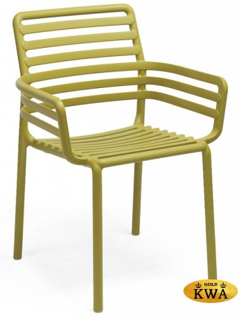 Кресло пластиковое