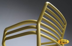 Кресло пластиковое