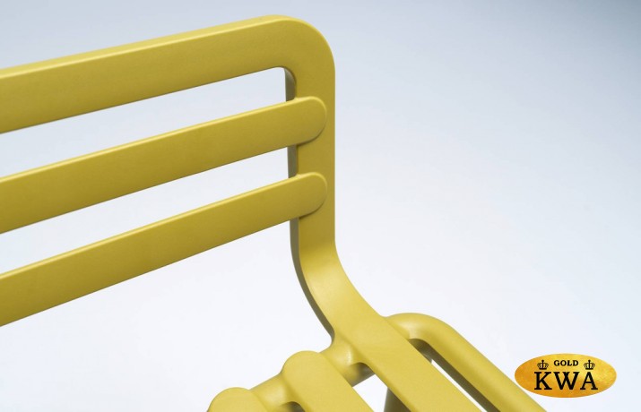 Кресло пластиковое