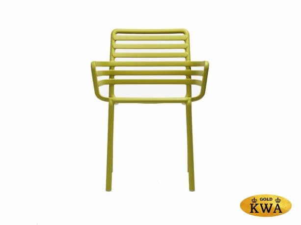 Кресло пластиковое