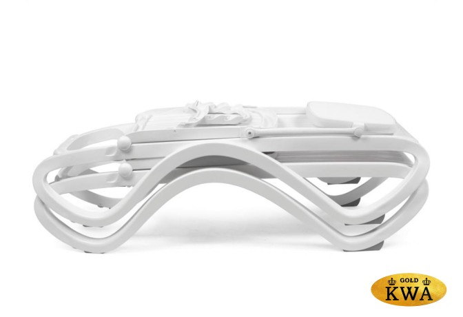 Шезлонг-лежак пластиковый