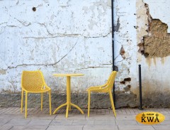 Стол пластиковый