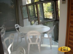 Стул пластиковый