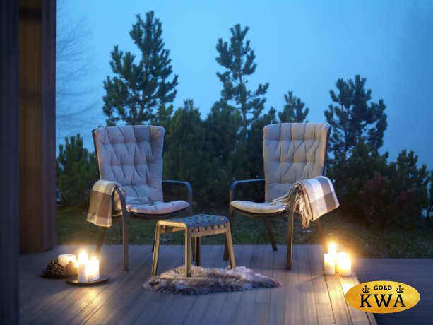 Лаунж-кресло пластиковое с подушкой