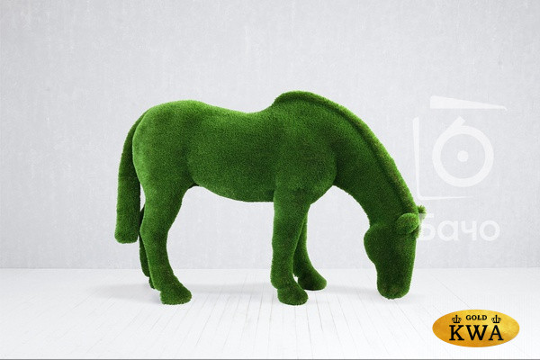 Топиари ландшафтная фигура Лошадь на лугу