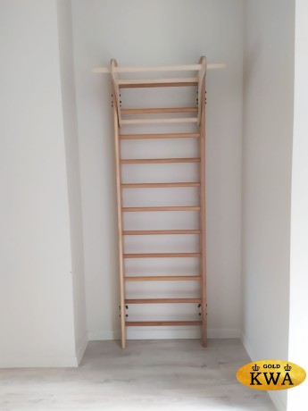 Деревянный навесной турник для шведской стенки