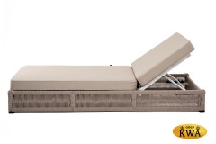 "Ривьера" шезлонг плетеный из роупа, каркас алюминий белый муар, роуп бежевый круглый, ткань бежевая