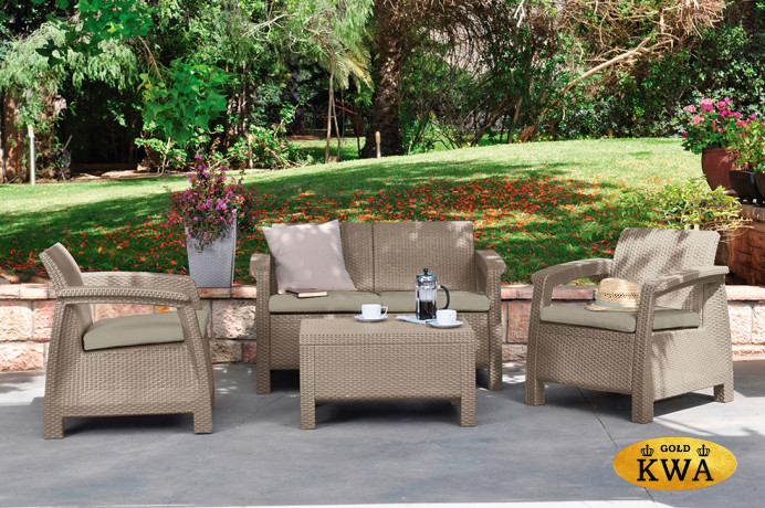 Комплект пластиковой мебели Corfu set