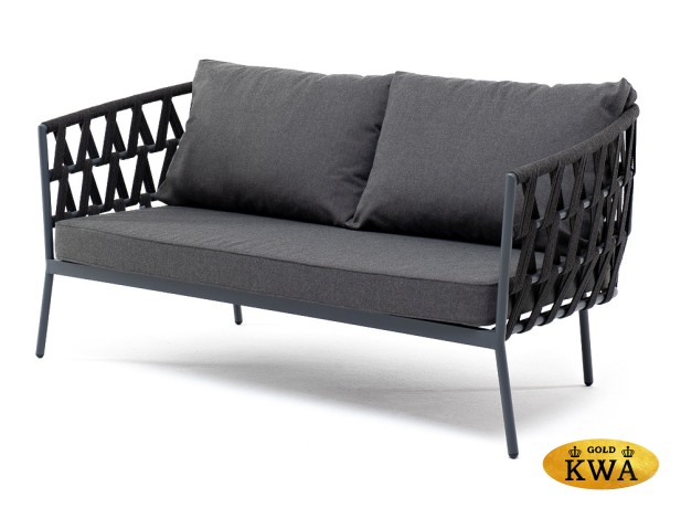 "Диего" диван 2-местный плетеный из роупа, каркас алюминий темно-серый (RAL7024), роуп темно-серый круглый, ткань темно-серая 019