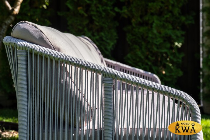 "Канны" диван 3-местный плетеный из роупа, каркас алюминий белый шагрень, роуп светло-серый круглый, ткань серая