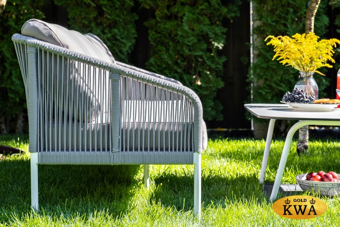 "Канны" диван 3-местный плетеный из роупа, каркас алюминий белый шагрень, роуп светло-серый круглый, ткань серая