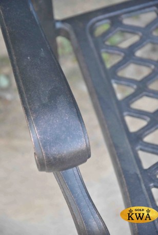 Стол из литого алюминия на 10 персон