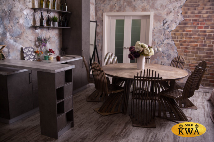 Стол обеденный круглый из влагостойкой фанеры