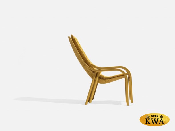 Лаунж-кресло пластиковое с подушкой