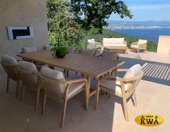 Стол деревянный обеденный