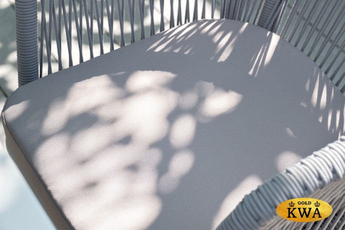 "Марсель" стул плетеный из роупа, каркас алюминий темно-серый (RAL7024) муар, роуп светло-серый круглый, ткань светло-серая