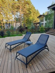 Шезлонг-лежак пластиковый