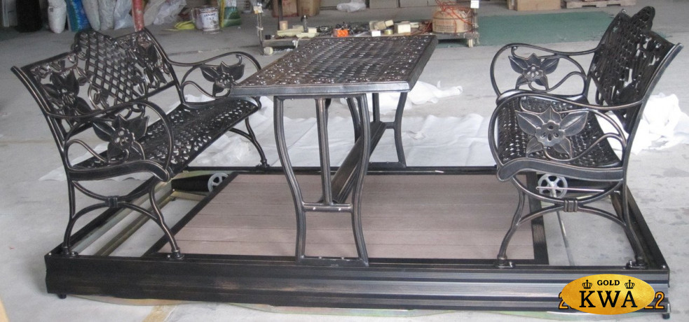 Садовые качели маятник со столом