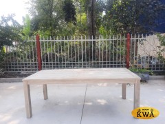 Стол деревянный обеденный