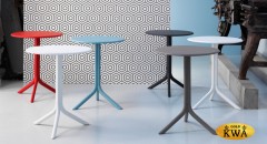 Стол пластиковый обеденный