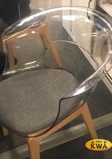 Кресло прозрачное с подушкой