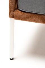 &quot;Канны&quot; кресло плетеное из роупа, каркас алюминий светло-серый (RAL7035) муар, роуп оранжевый меланж круглый, ткань светло-серая