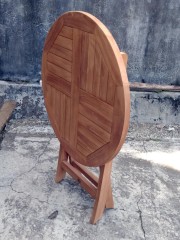 Складной стол Borneo, тик d70x74 см