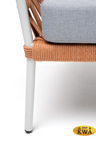 "Диего" диван 2-местный плетеный из роупа, каркас алюминий светло-серый (RAL7035) шагрень, роуп оранжевый меланж круглый, ткань светло-серая