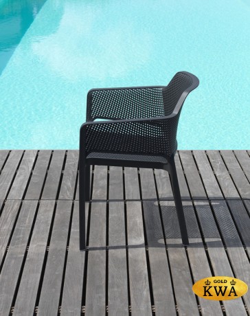 Кресло пластиковое