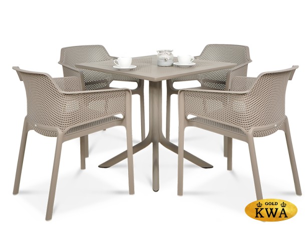 Кресло пластиковое