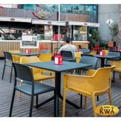 Стул пластиковый