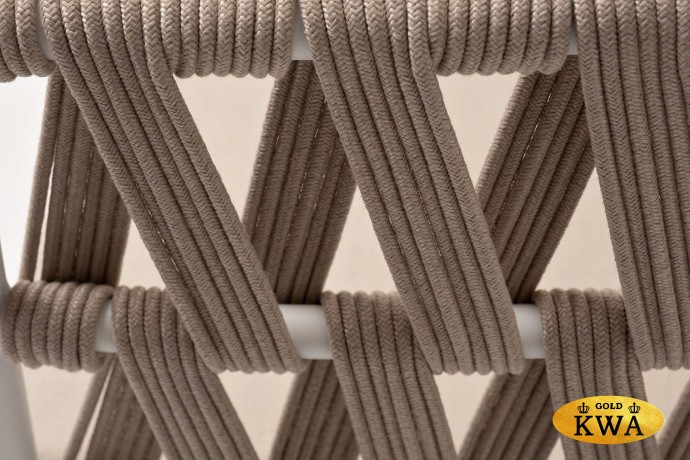 "Диего" диван 2-местный плетеный из роупа, основание дуб, каркас алюминий светло-серый (RAL7035) шагрень, роуп бежевый круглый, ткань бежевая 052