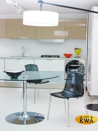 Стул прозрачный